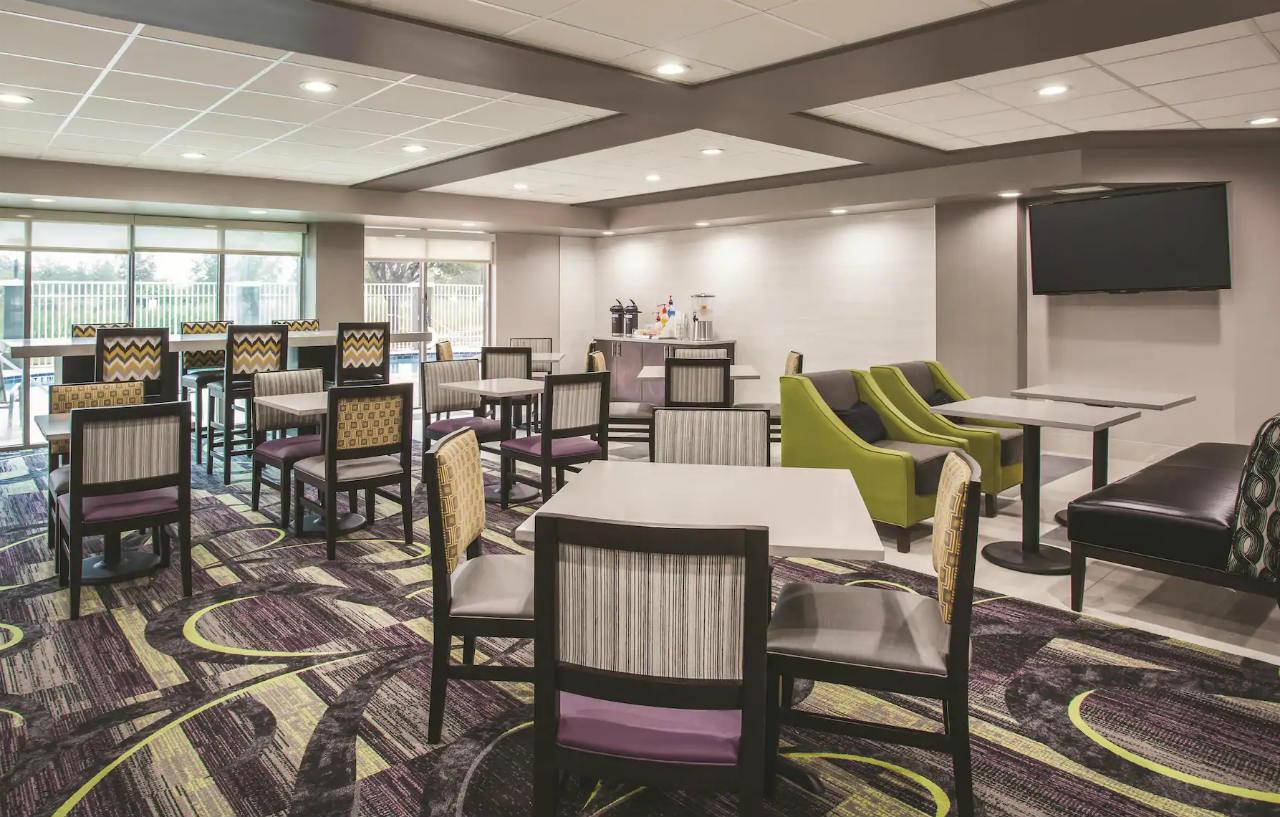 Hotel La Quinta By Wyndham Clearwater South Extérieur photo
