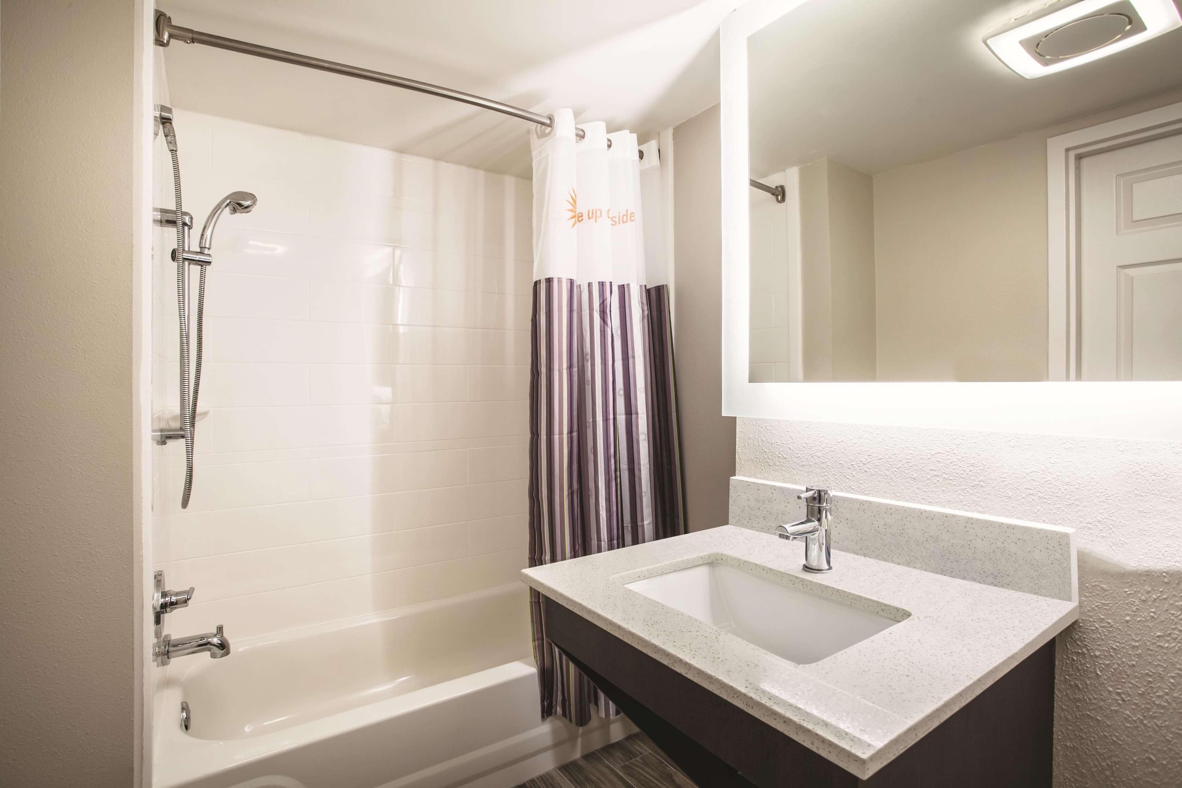 Hotel La Quinta By Wyndham Clearwater South Extérieur photo