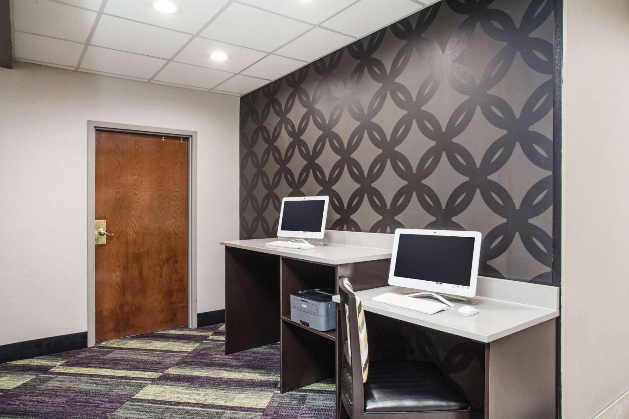 Hotel La Quinta By Wyndham Clearwater South Extérieur photo