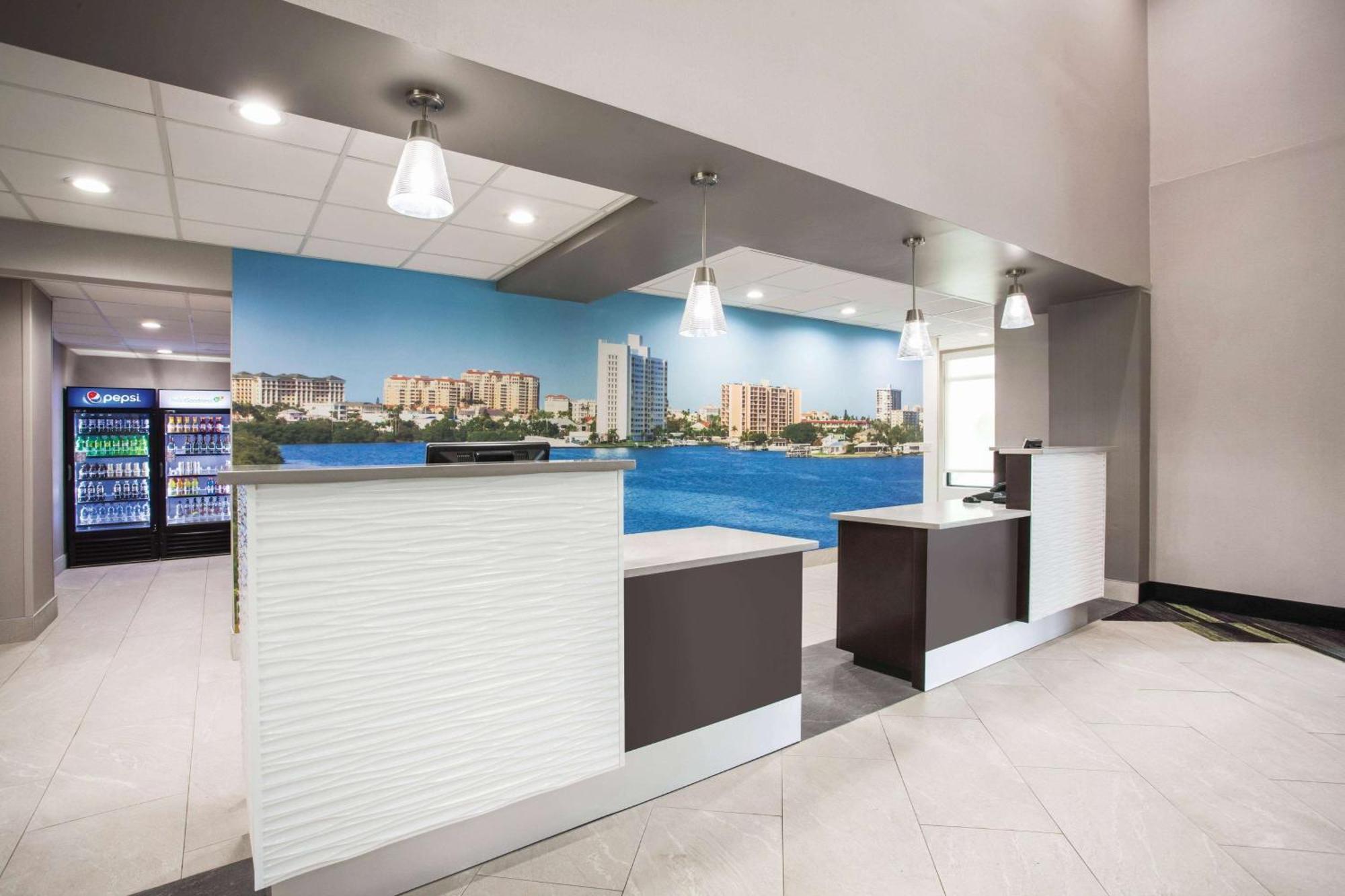 Hotel La Quinta By Wyndham Clearwater South Extérieur photo